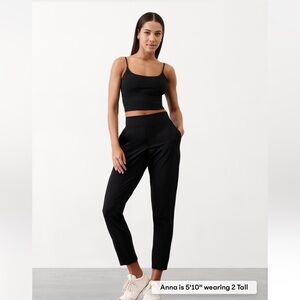 EUC - Athleta Brooklyn Pants! Size 8 with pockets